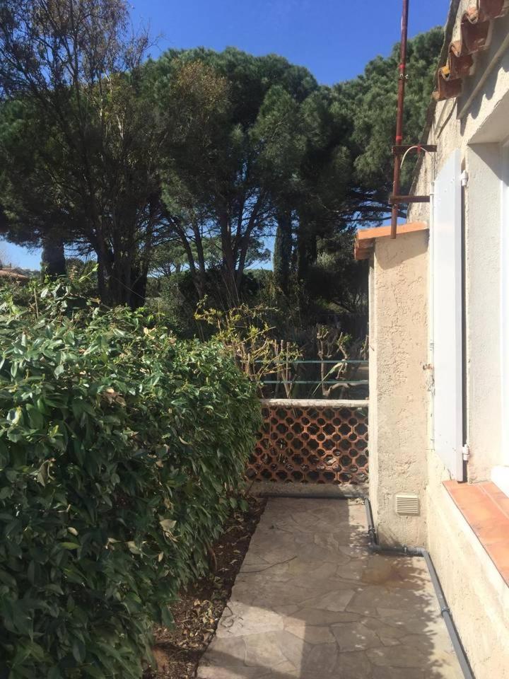 Charmante petite maison a l'éntrée de Saint Tropez Exterior foto