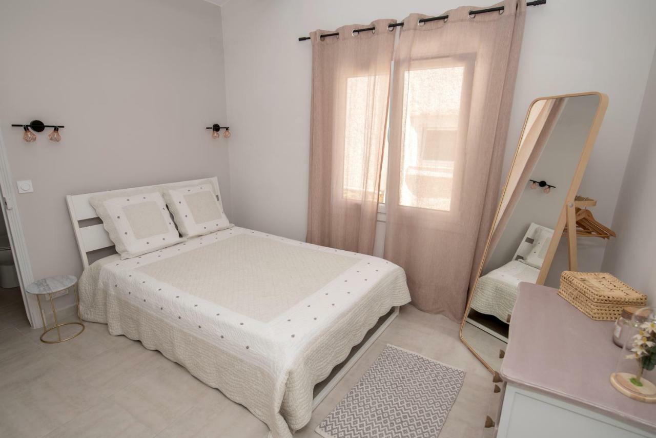 Charmante petite maison a l'éntrée de Saint Tropez Exterior foto